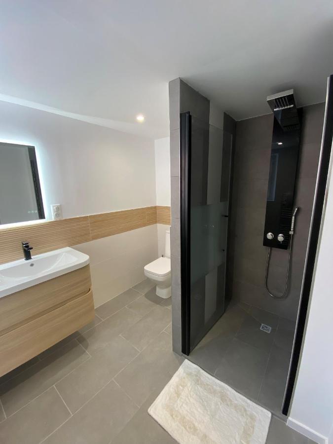 Appartement Rez De Villa Proche Port Et Plages De Sanary Eksteriør bilde