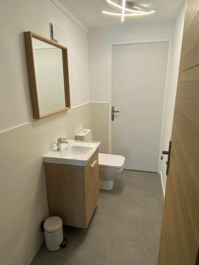 Appartement Rez De Villa Proche Port Et Plages De Sanary Eksteriør bilde