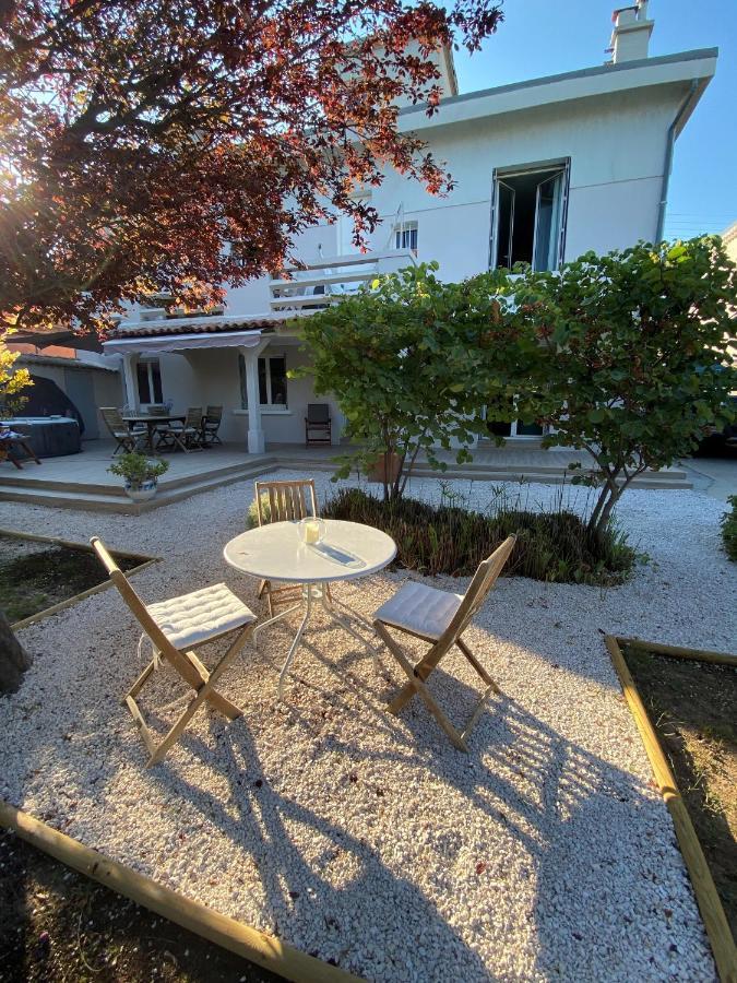 Appartement Rez De Villa Proche Port Et Plages De Sanary Eksteriør bilde