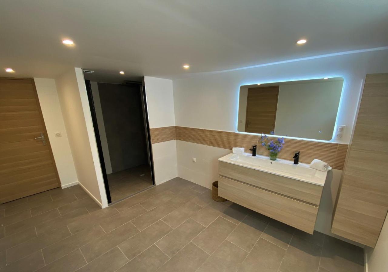 Appartement Rez De Villa Proche Port Et Plages De Sanary Eksteriør bilde