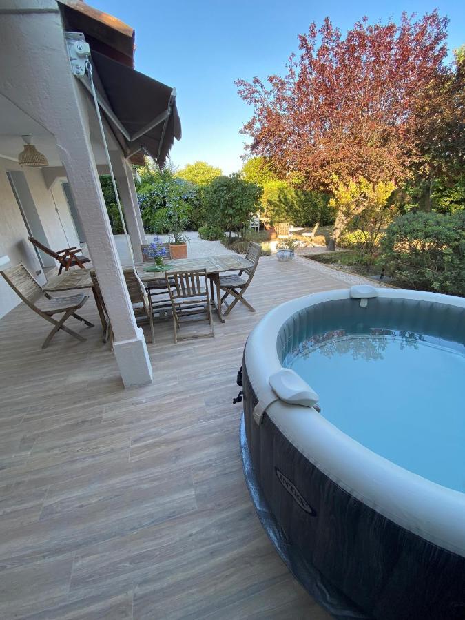Appartement Rez De Villa Proche Port Et Plages De Sanary Eksteriør bilde